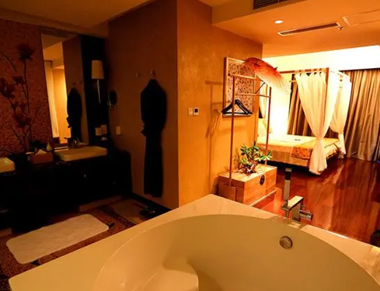 杭州拱墅养生会所的黄昏恋：当爱情遇上八十岁